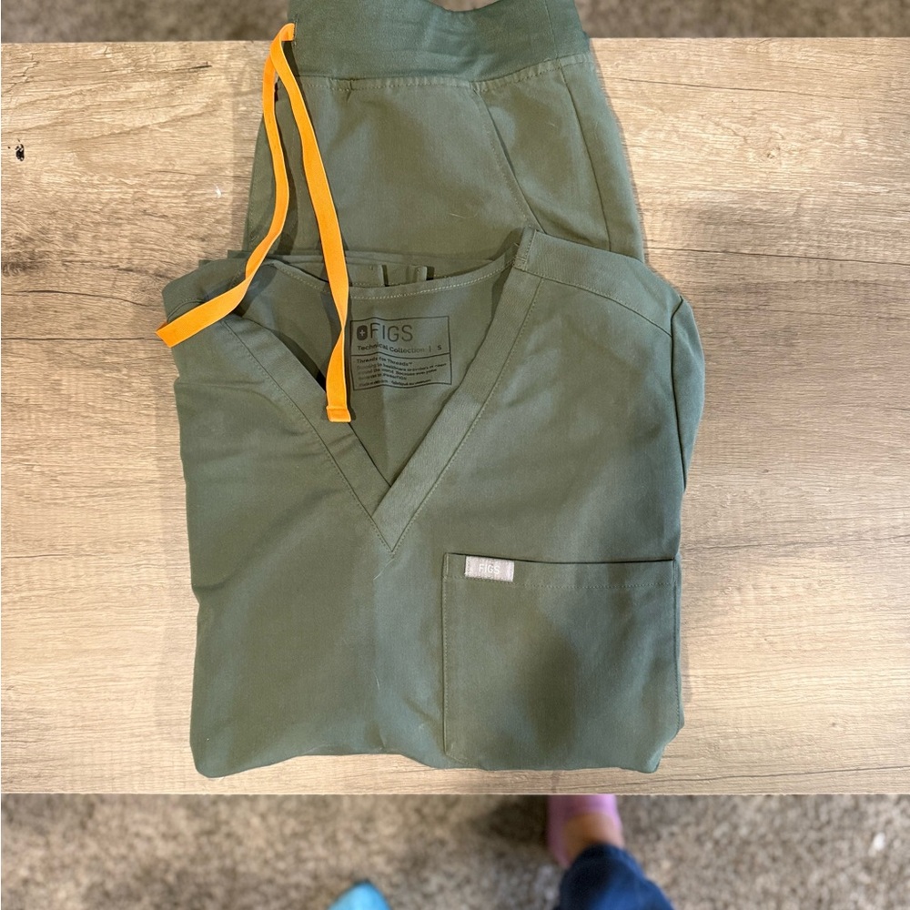 Figs Women’s Olive Scrubs with Orange Accents